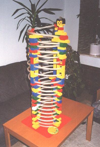 Gesamtansicht Schlauchmurmelbahn